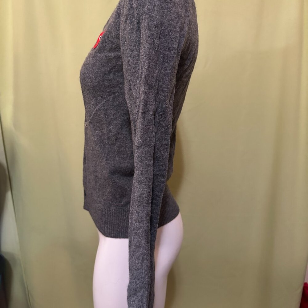Comme Des Garçons Play Women's Red Heart CDG Cardigan Wool Sweater Size XS Butto - Picture 5 of 8